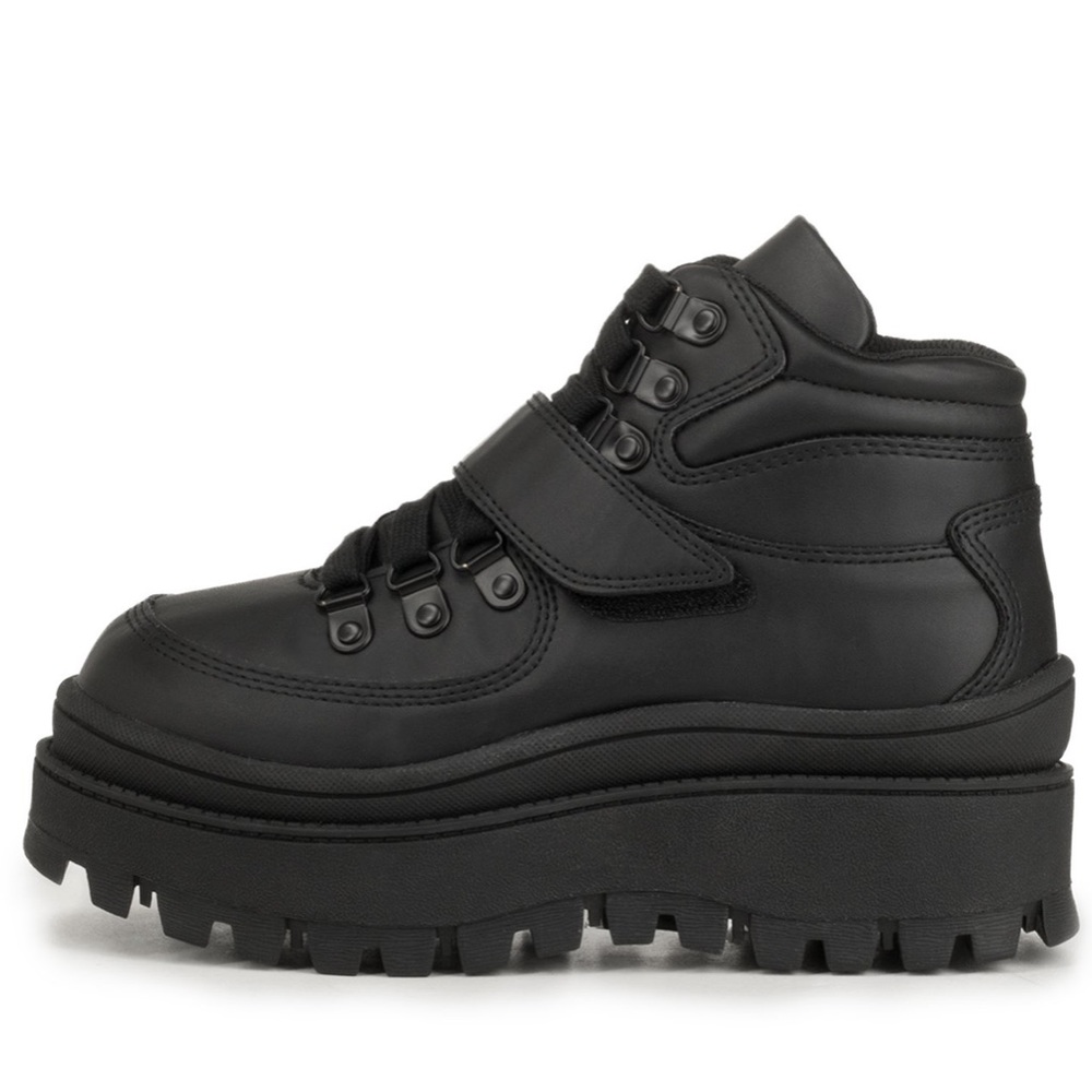 Jeffrey Campbell top peaks